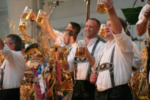 Trabajar en el Oktoberfest con tu carnet de manipulador de alimentos